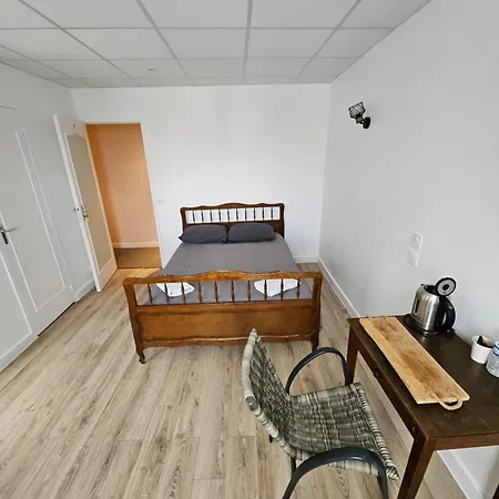 Oda ve Kahvaltı Chambre Champeix Champeix